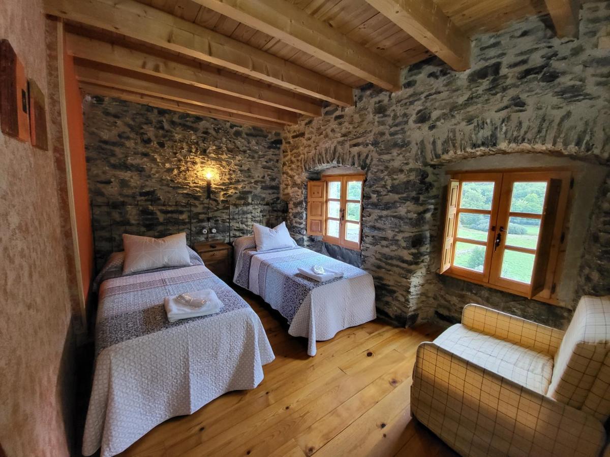 Hotel Rural La Carcel Murias de Paredes Bagian luar foto