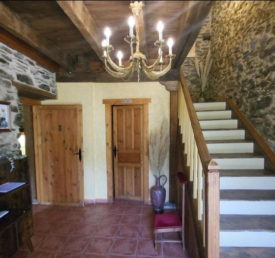 Hotel Rural La Carcel Murias de Paredes Bagian luar foto