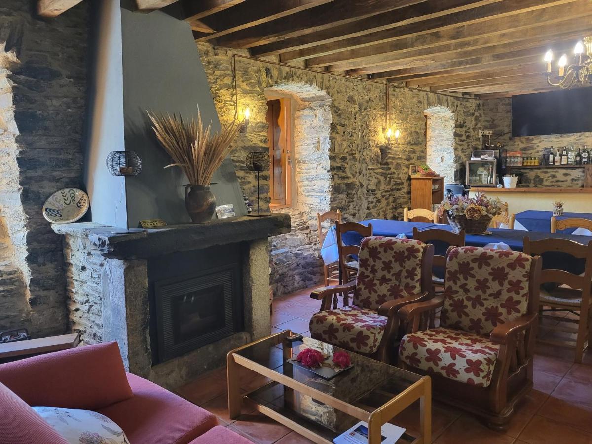 Hotel Rural La Carcel Murias de Paredes Bagian luar foto