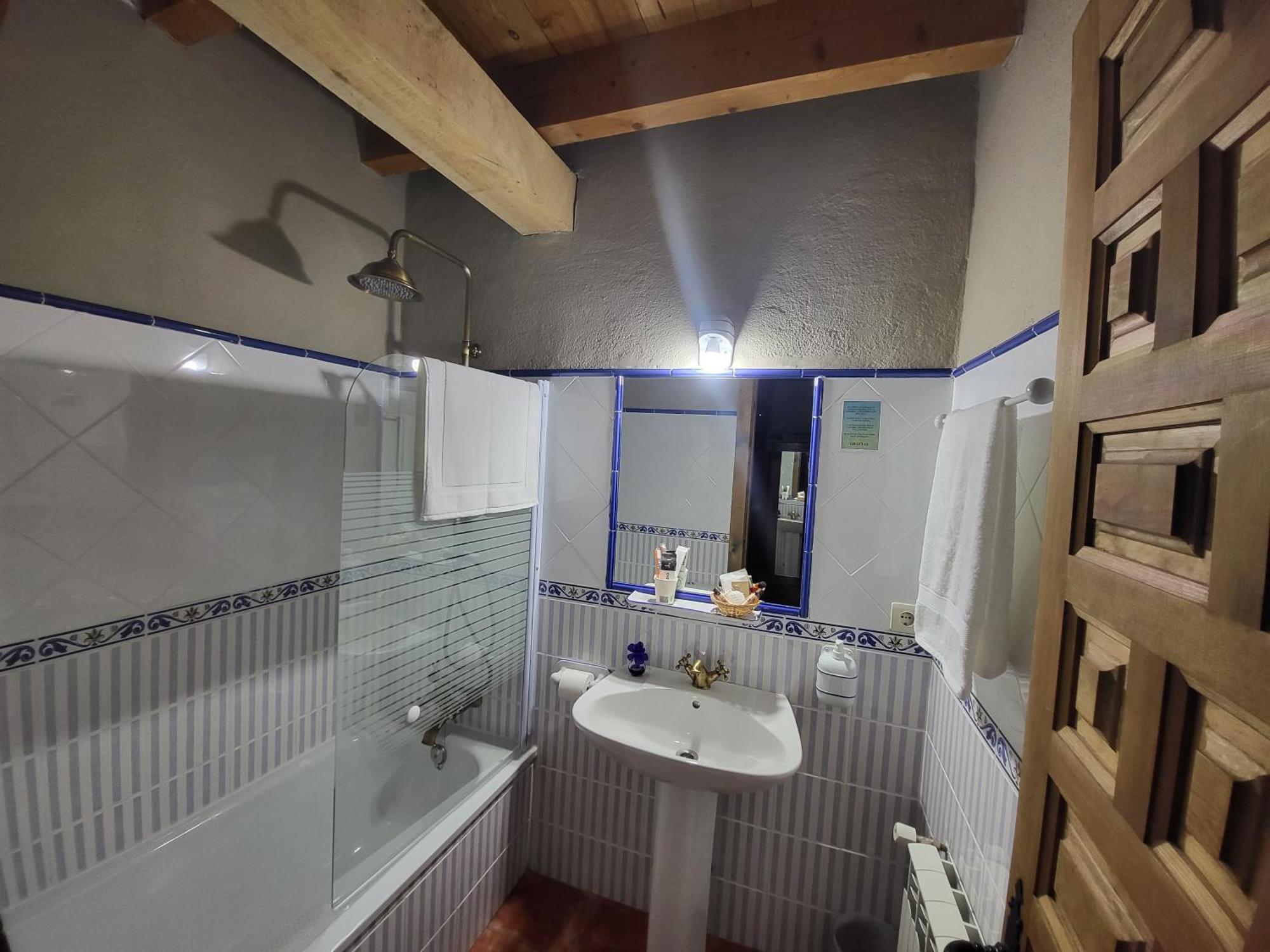 Hotel Rural La Carcel Murias de Paredes Ruang foto